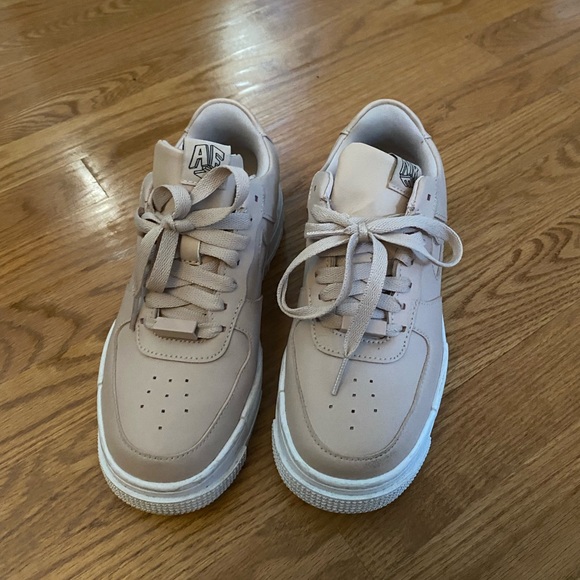 Nike Airforce 1 Pixel  - beige - size 6 - Picture 2 of 2